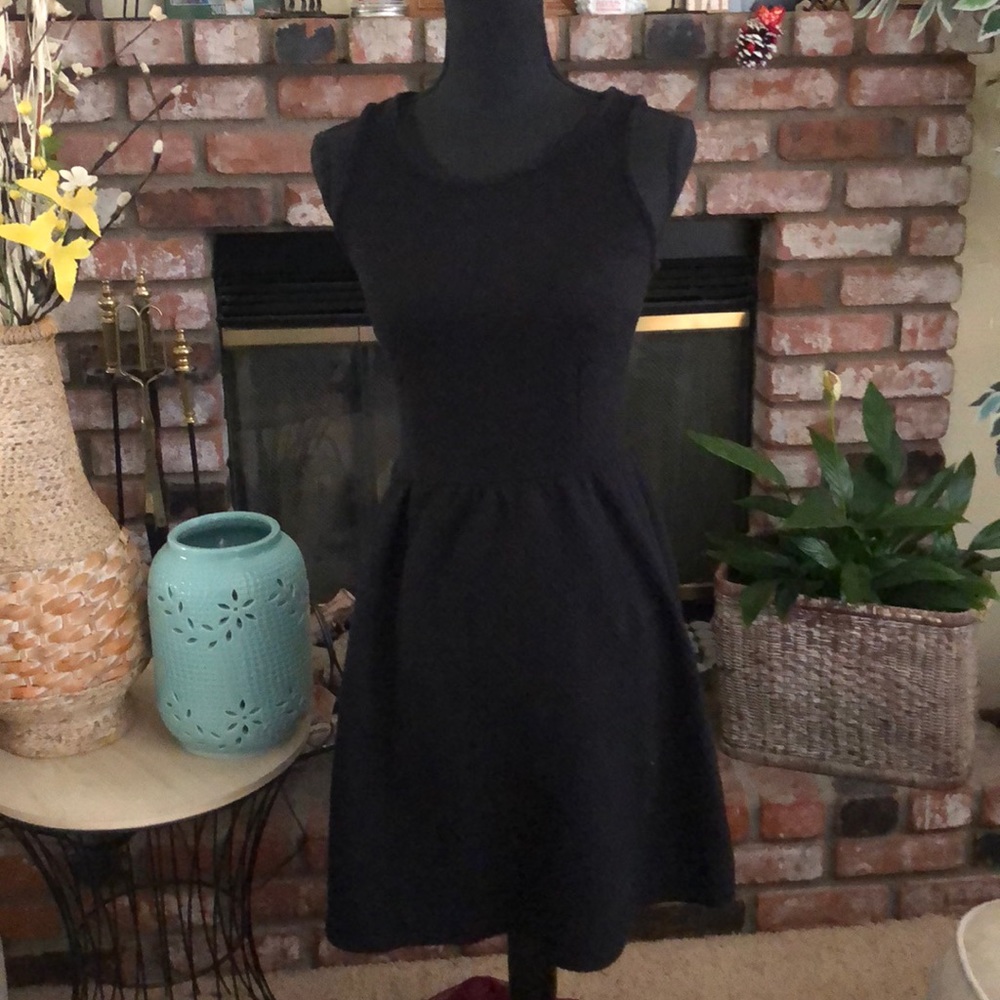 Renee Couture Basic Black Sleeveless Dress
